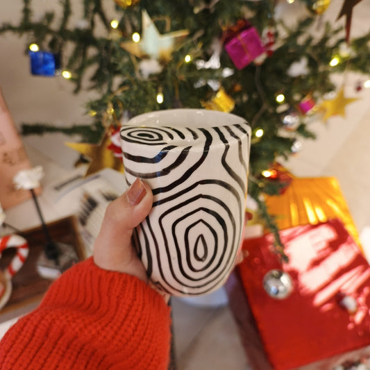 Black Sqiggles Tumbler