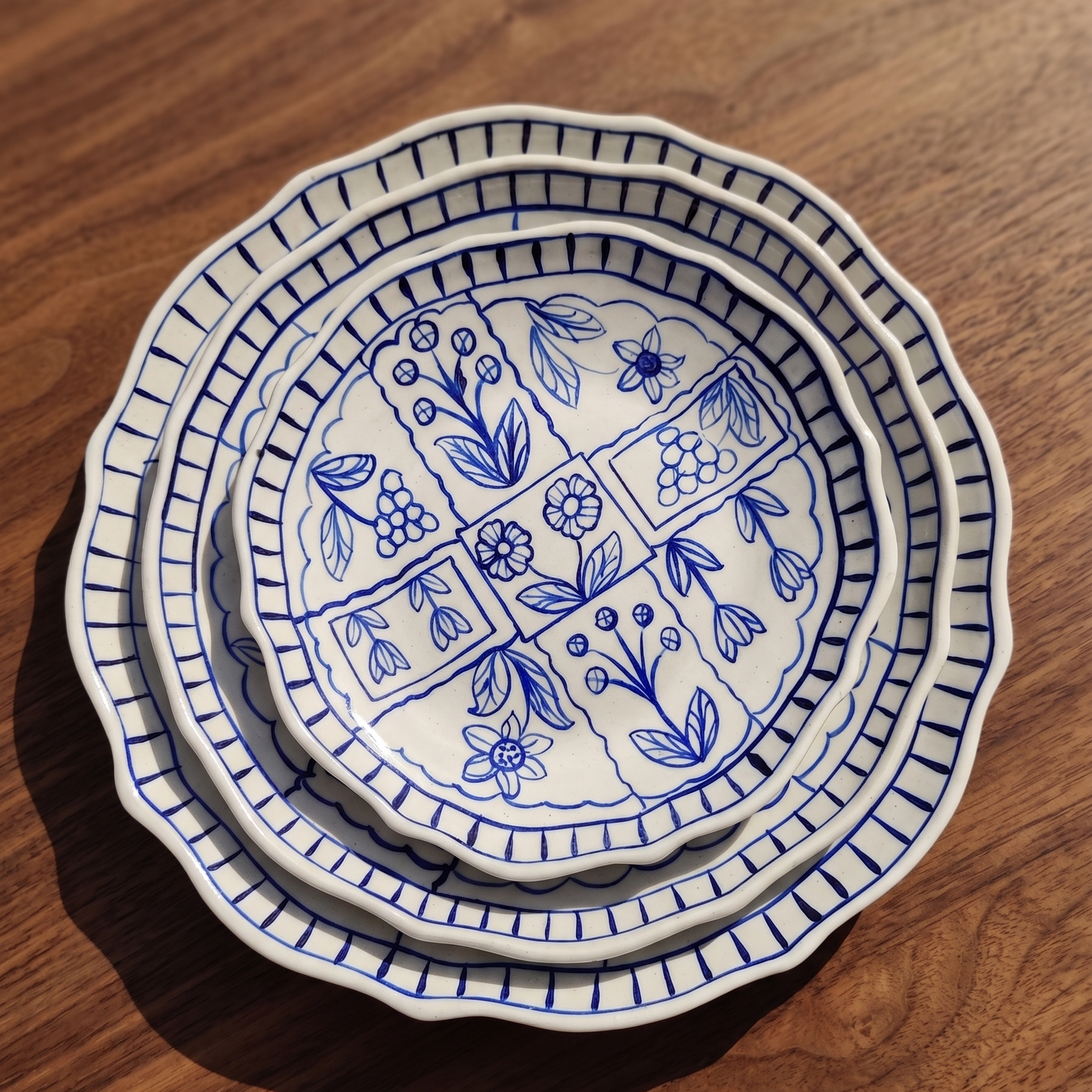 Summer Blues Plates Set